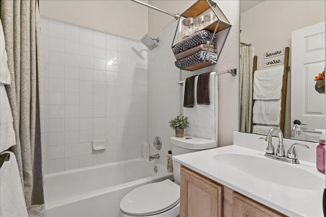 1137 Versailles Avenue, Desoto, TX 75115