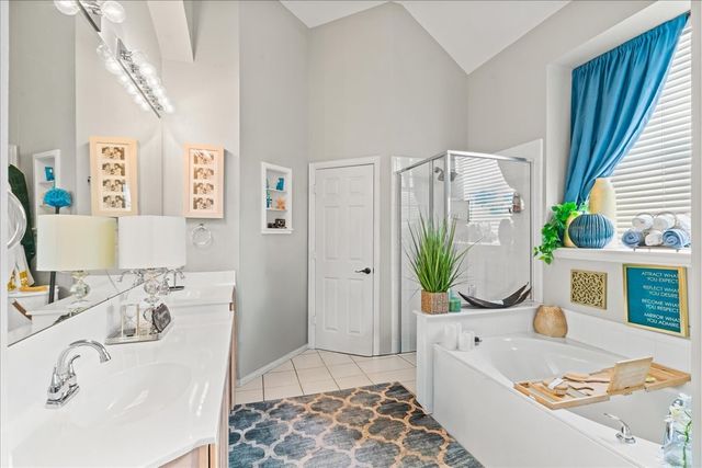 1137 Versailles Avenue, Desoto, TX 75115