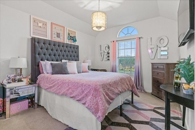 1137 Versailles Avenue, Desoto, TX 75115