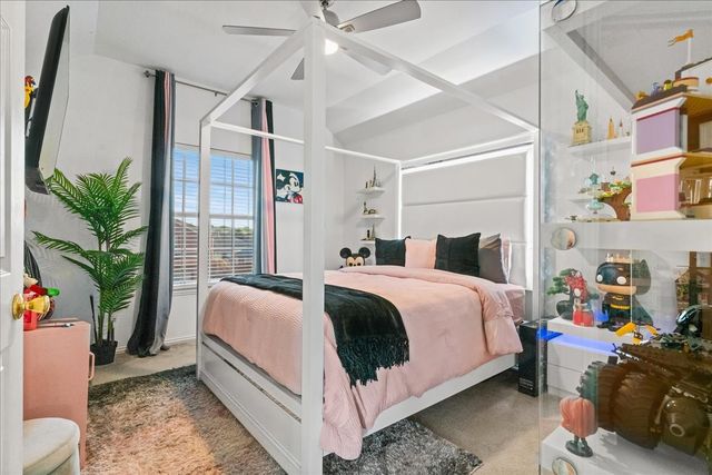 1137 Versailles Avenue, Desoto, TX 75115