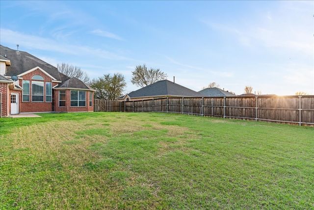 1137 Versailles Avenue, Desoto, TX 75115