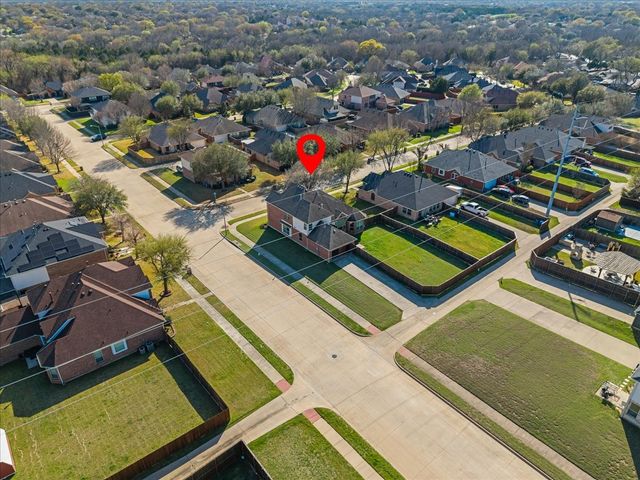 1137 Versailles Avenue, Desoto, TX 75115