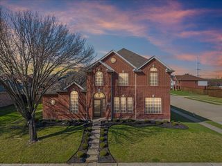 1137 Versailles Avenue, Desoto, TX 75115