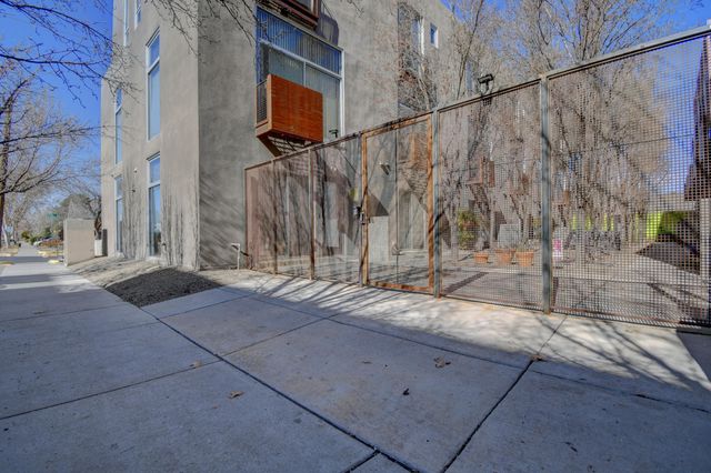 873 Silver Avenue SW, Albuquerque, NM 87102