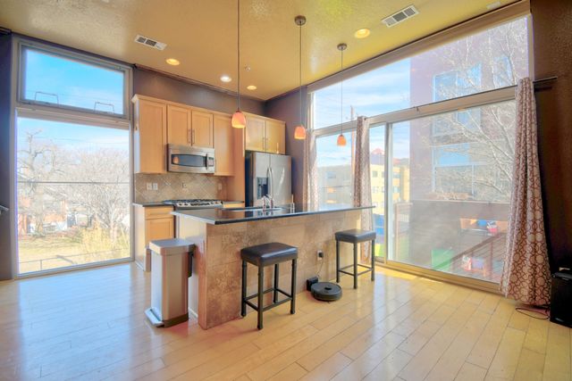 873 Silver Avenue SW, Albuquerque, NM 87102