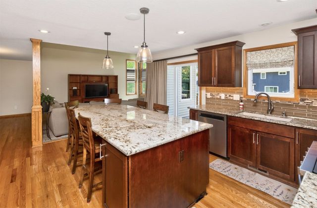 909 NE 16th Street, Ankeny, IA 50021