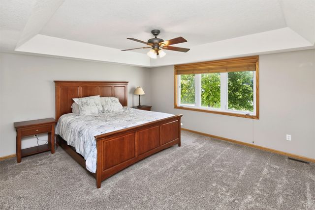 909 NE 16th Street, Ankeny, IA 50021