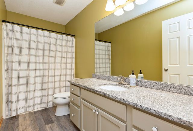 909 NE 16th Street, Ankeny, IA 50021