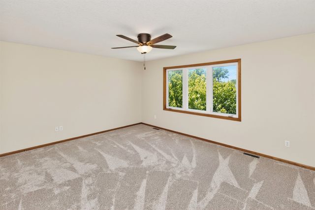 909 NE 16th Street, Ankeny, IA 50021