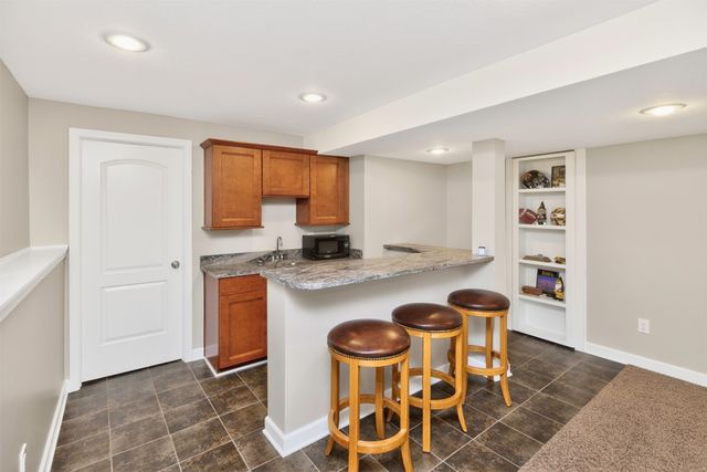 909 NE 16th Street, Ankeny, IA 50021