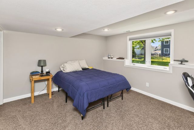 909 NE 16th Street, Ankeny, IA 50021