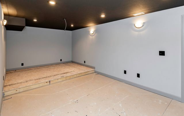 909 NE 16th Street, Ankeny, IA 50021
