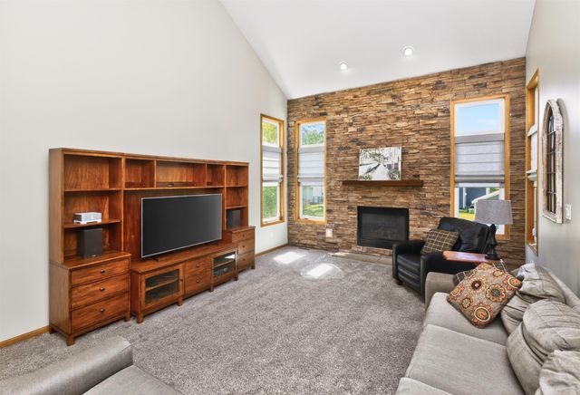 909 NE 16th Street, Ankeny, IA 50021