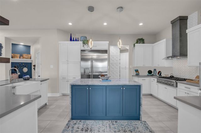 1723 Pampas Trail Drive, Friendswood, TX 77546