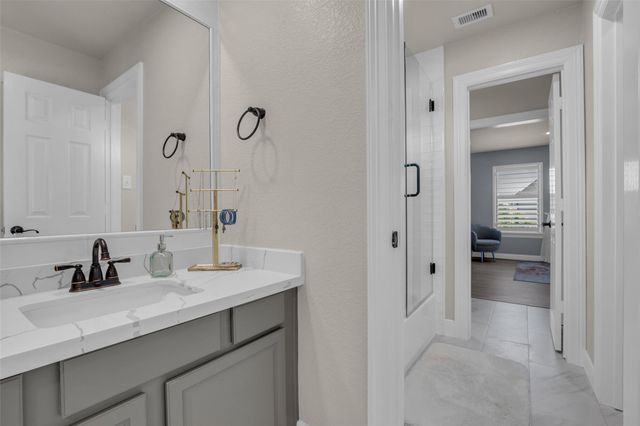 1723 Pampas Trail Drive, Friendswood, TX 77546