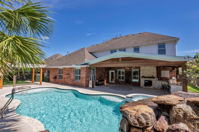 1723 Pampas Trail Drive, Friendswood, TX 77546