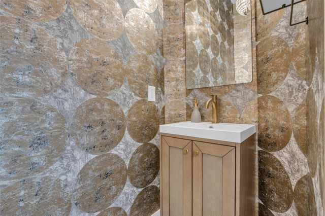 1723 Pampas Trail Drive, Friendswood, TX 77546