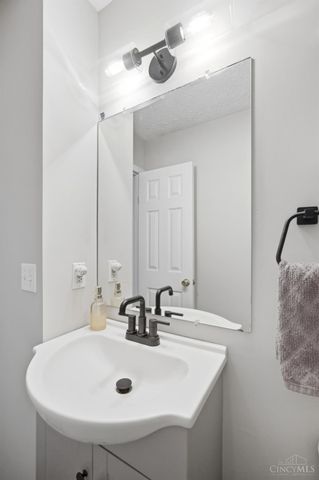 7689 Devonwood Drive, West Chester, OH 45069