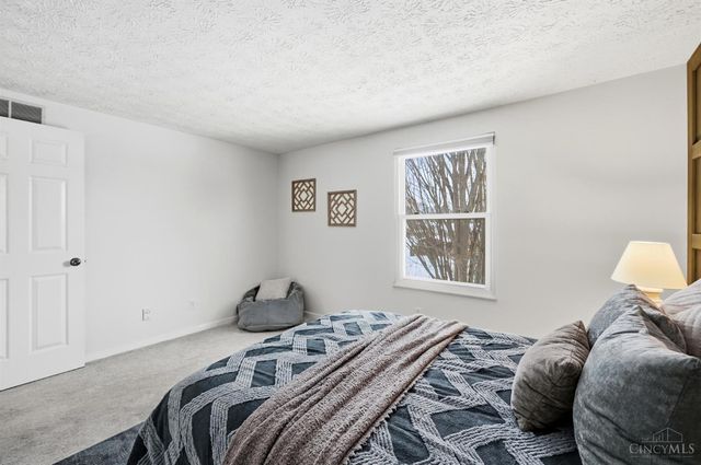 7689 Devonwood Drive, West Chester, OH 45069