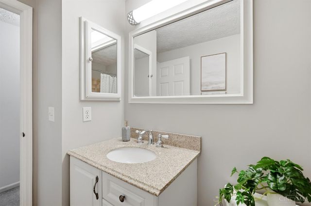 7689 Devonwood Drive, West Chester, OH 45069