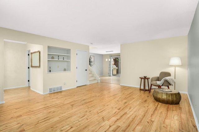 37 Birnamwood Drive, Burnsville, MN 55337