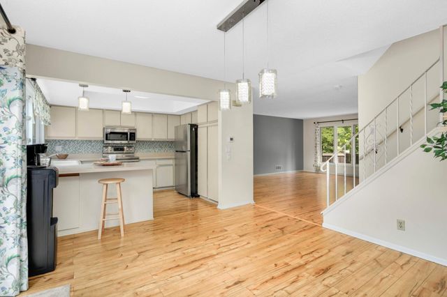 37 Birnamwood Drive, Burnsville, MN 55337