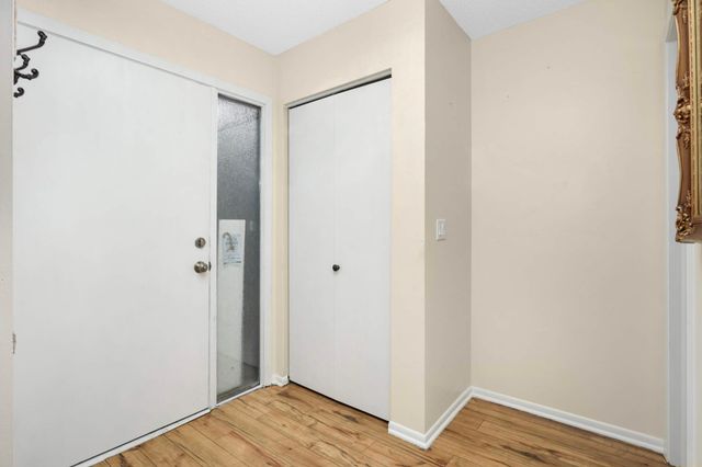 37 Birnamwood Drive, Burnsville, MN 55337