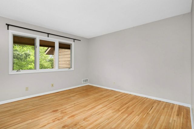 37 Birnamwood Drive, Burnsville, MN 55337