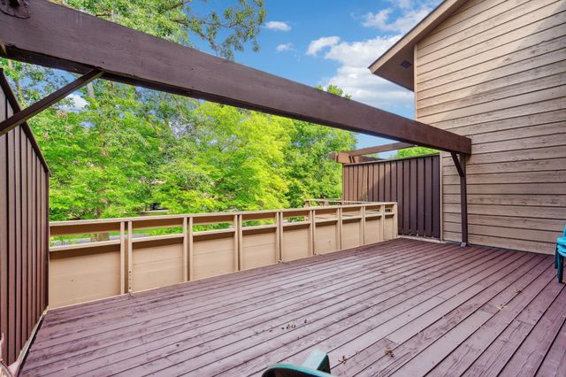 37 Birnamwood Drive, Burnsville, MN 55337