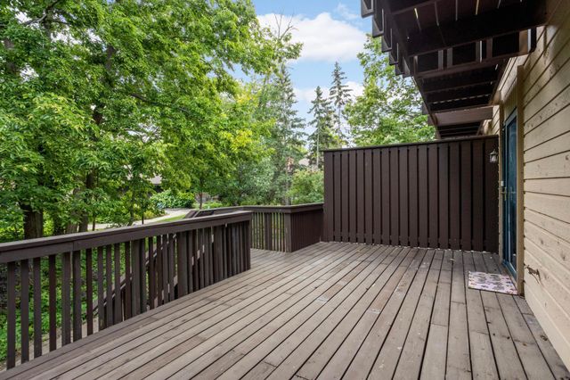 37 Birnamwood Drive, Burnsville, MN 55337