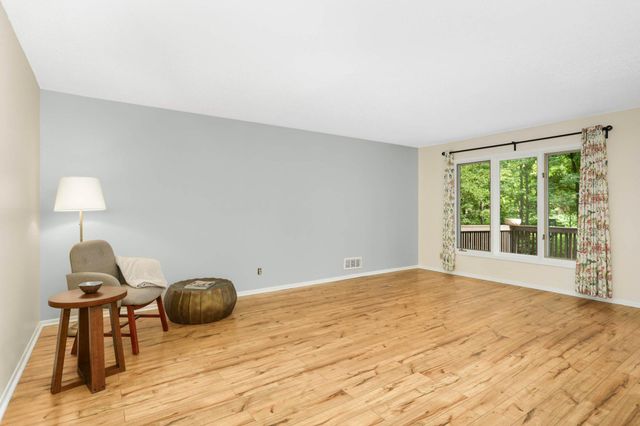 37 Birnamwood Drive, Burnsville, MN 55337