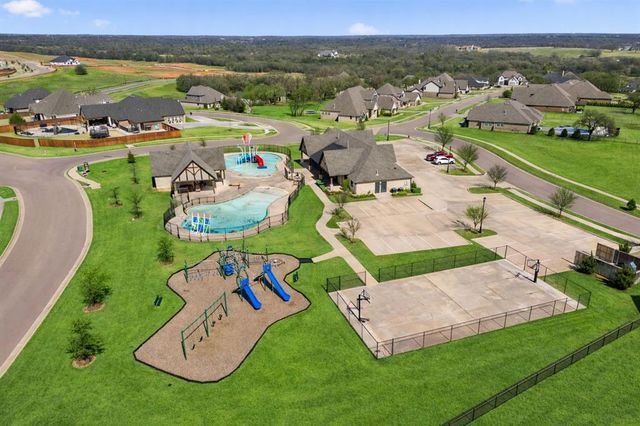 8825 Beechgrove Drive, Arcadia, OK 73007