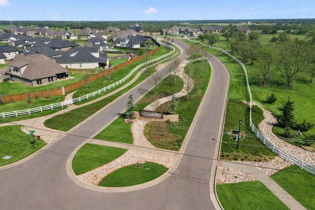 8825 Beechgrove Drive, Arcadia, OK 73007