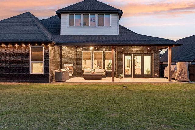 8825 Beechgrove Drive, Arcadia, OK 73007