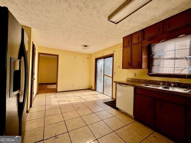 5615 Pennybrook Court, Stone Mountain, GA 30087