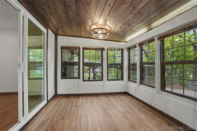 244 Covey Lane, Locust Grove, OK 74352