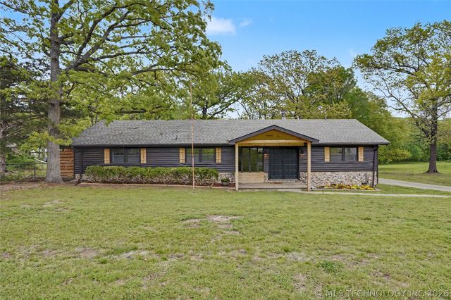 244 Covey Lane, Locust Grove, OK 74352