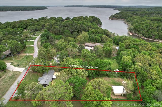 244 Covey Lane, Locust Grove, OK 74352
