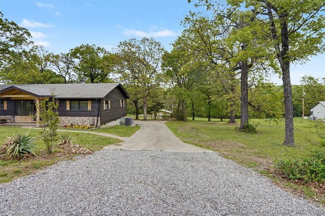 244 Covey Lane, Locust Grove, OK 74352