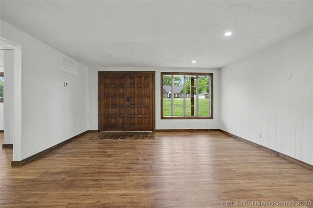 244 Covey Lane, Locust Grove, OK 74352