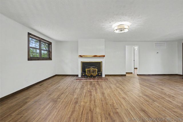 244 Covey Lane, Locust Grove, OK 74352
