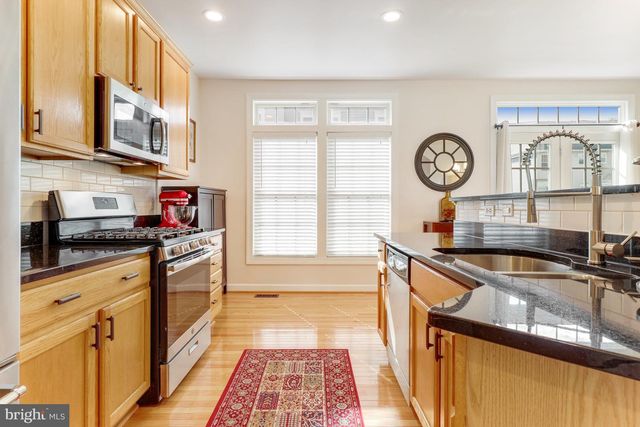 5826 PEARSON LN, Alexandria, VA 22304