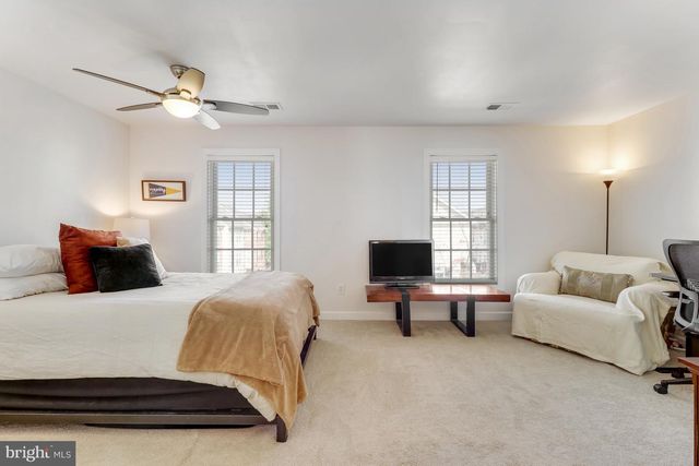 5826 PEARSON LN, Alexandria, VA 22304