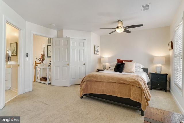 5826 PEARSON LN, Alexandria, VA 22304