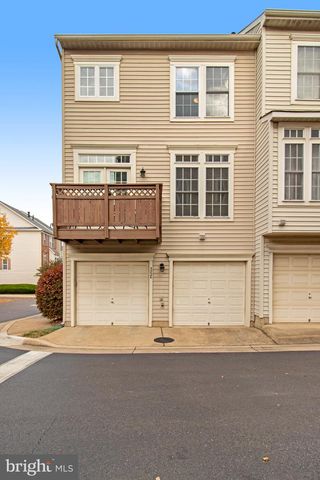 5826 PEARSON LN, Alexandria, VA 22304