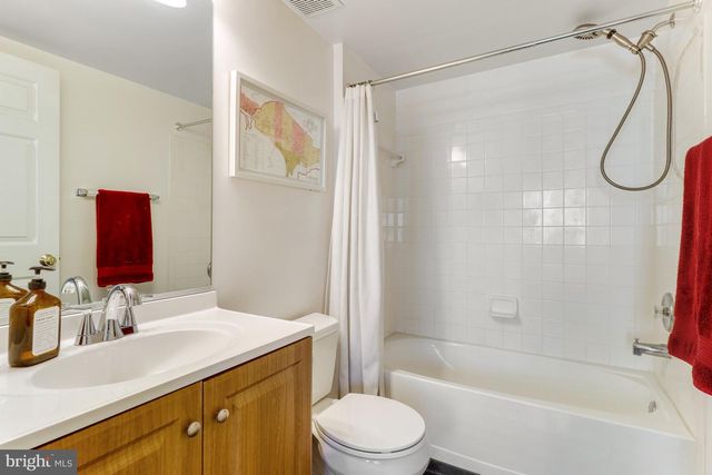 5826 PEARSON LN, Alexandria, VA 22304