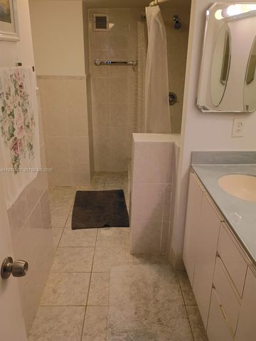 1833 S Ocean Dr 1104, Hallandale Beach, FL 33009