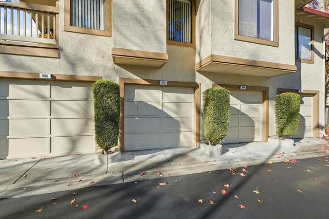 976 Huntington Ter, Fremont, CA 94536