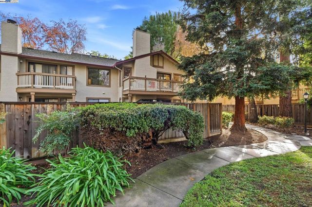 976 Huntington Ter, Fremont, CA 94536