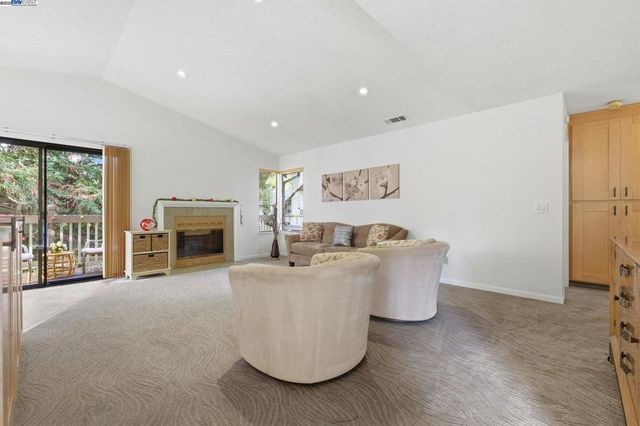 976 Huntington Ter, Fremont, CA 94536